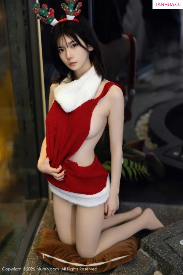  [XiuRen]高清写真图 2025.12.25 No.11158 凌七七 开背毛衣第19张图片